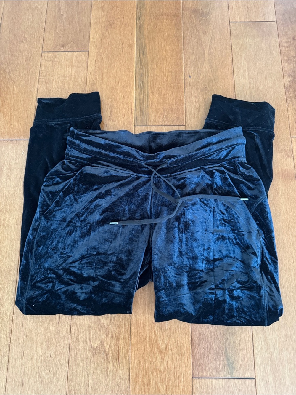 Lululemon Velvet Jogger Cropped Pants - Black
